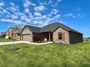 700 Hickory Meadows Ave, Springdale, AR 72762