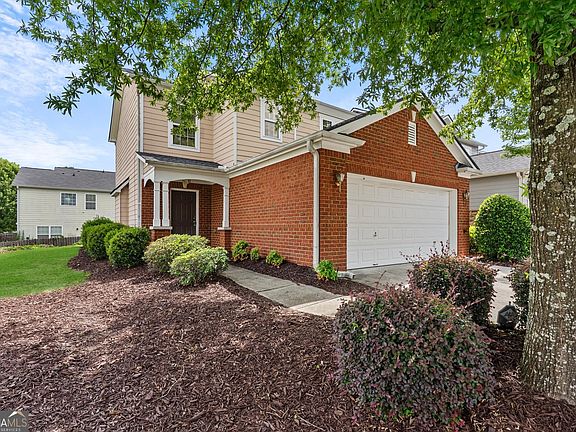 2nd image of 2219 Palomino Ln