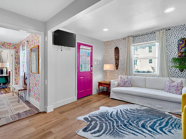 2239 Foucher St — Photo 10