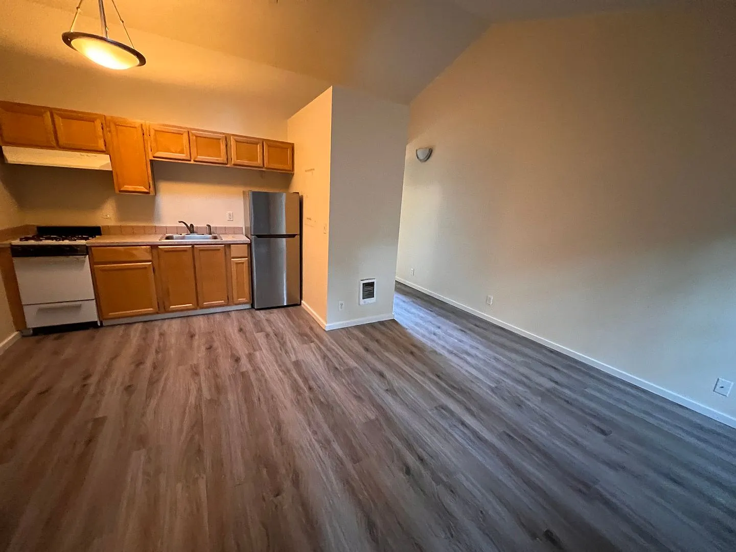 South Eugene Studio — Photo 3