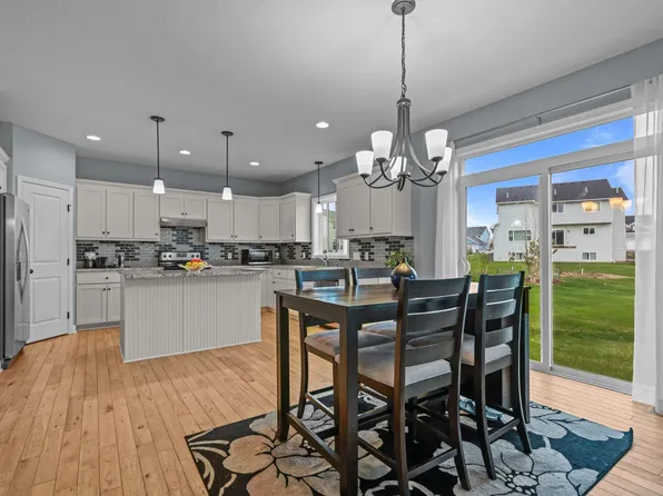 8226 158th St, Savage, MN 55378