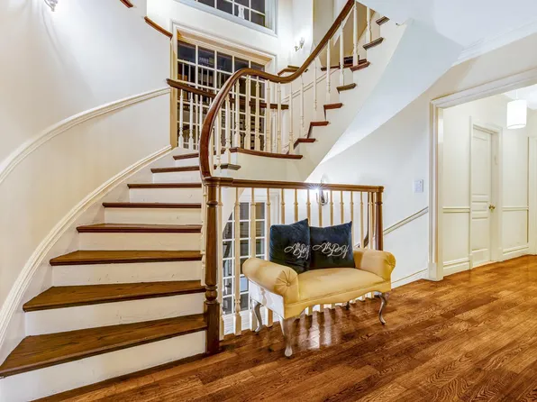 850 East 23rd Street image 43 of 47