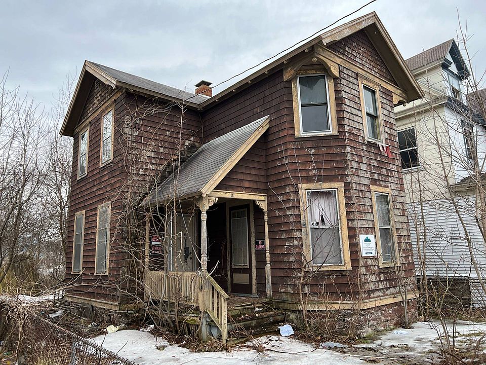 1st image of 167 W Lafayette Ave