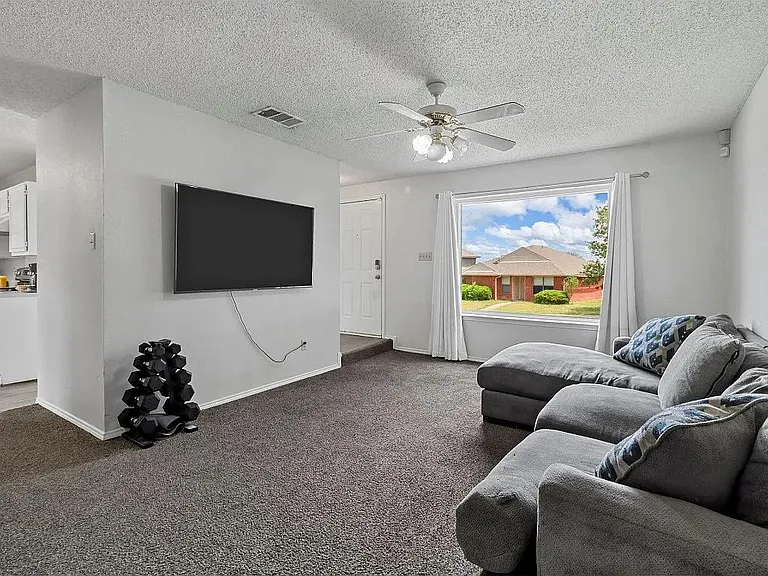 12714 Hilltop Dr — Photo 5