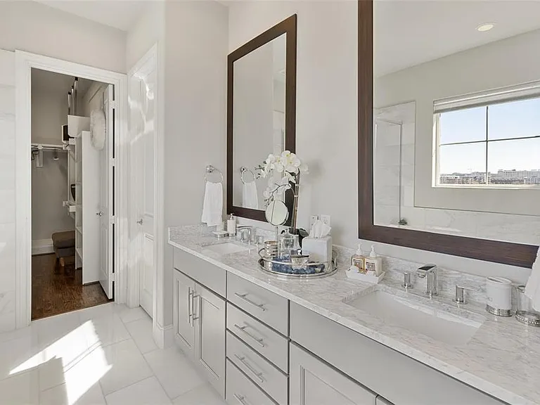 916 W Peach St — Photo 13