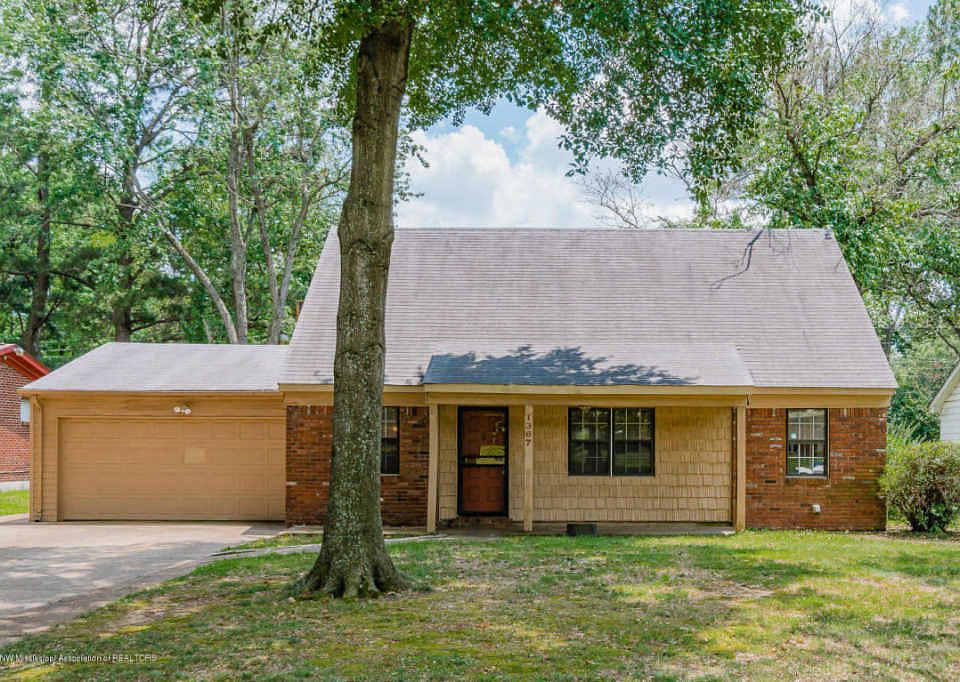 1st image of 1367 Vicksburg Dr