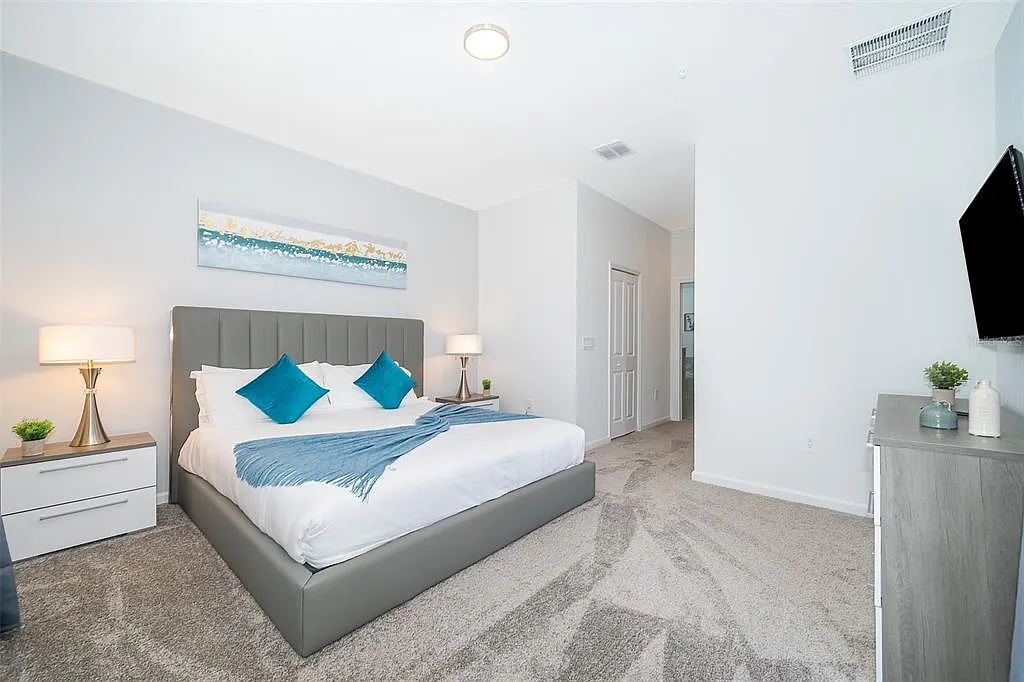 3 bed, 2.0 bath, 1788 sqft, $2,350 — Photo 4