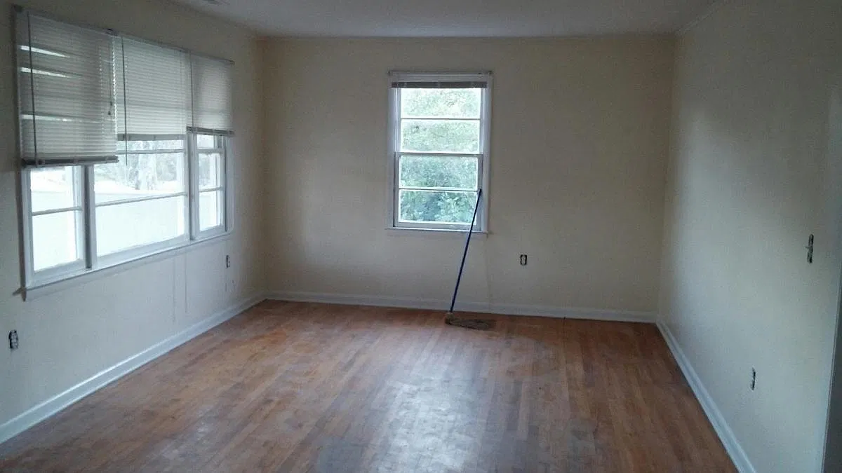 3 bed, $1,500 — Photo 2