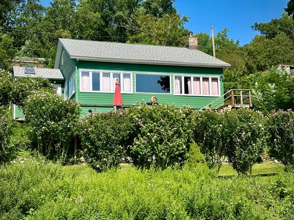 138 Lakeside Dr W, Belvidere, NJ 07823