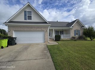 2666 Barefoot Ln, Winterville, NC 28590