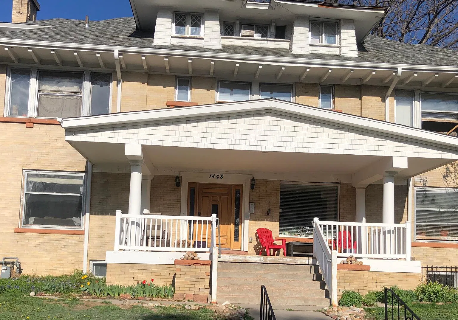 1 bed, 900 sqft, $1,555 — Photo 1