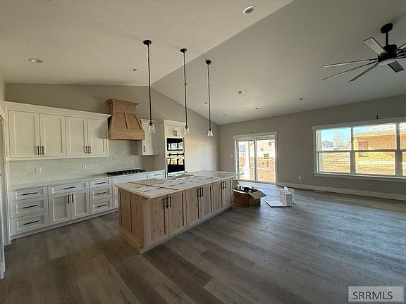 3rd image of 5514 Boardwalk Rd