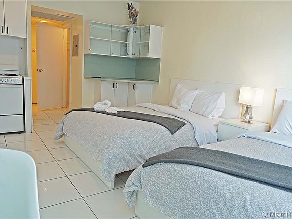 4th image of 6345 Collins Ave APT 909
