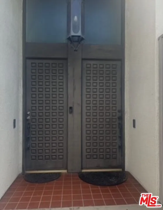 2 bed, 1.5 bath, 1007 sqft, $4,850 — Photo 2