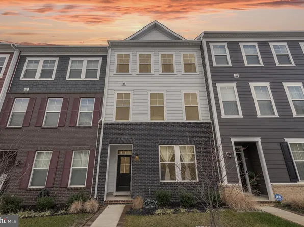 1507 Sandpiper Bay Loop, Dumfries, VA 22026