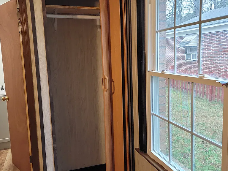 2417 Holloway St — Photo 7