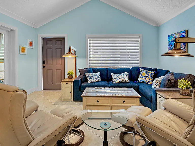 381 Caribbean Dr E — Photo 8