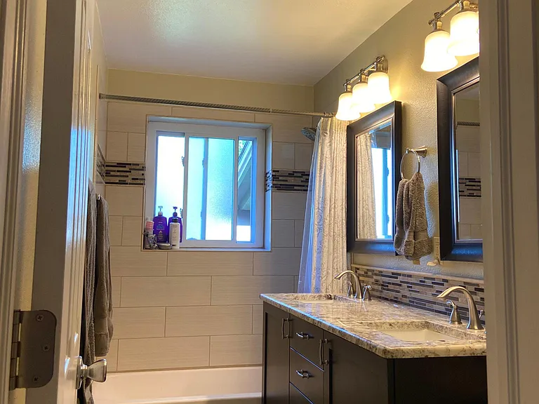 1166 S Jackson St — Photo 38
