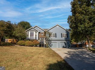 6225 Ivy Springs Dr, Flowery Branch, GA 30542