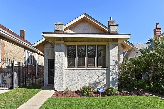 3040 W 54th St photo 1