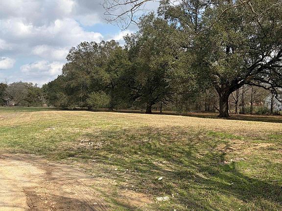 3rd image of 280 Jean Lafitte Ave