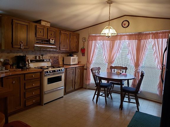 4th image of 309 2nd St