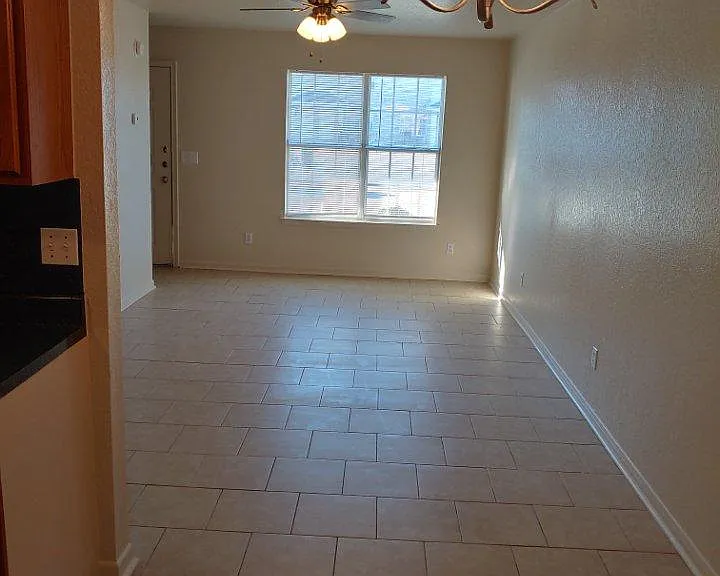 3208 Hereford Ln #C — Photo 9