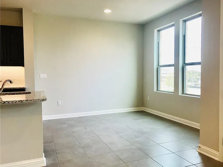 6814 E Riverside Dr #106 — Photo 30