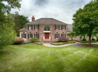 18 Ryan Ct, Chester, NJ 07930