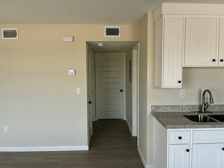 705 E Bustamante St #2 — Photo 14