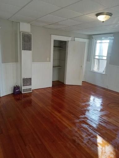 2nd image of 274 Diamond Hill Rd APT 1R