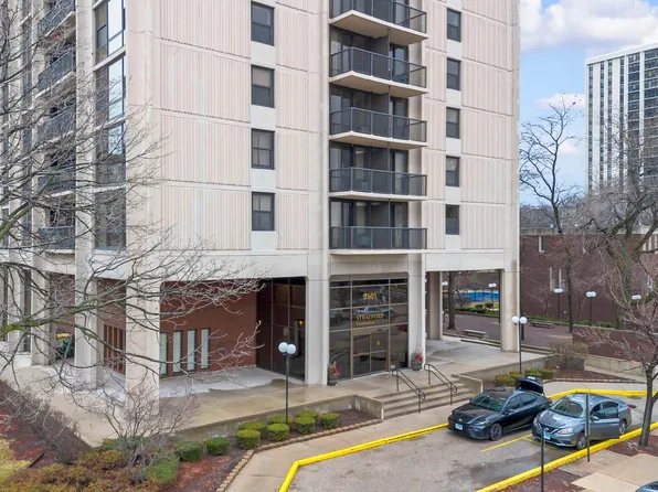 2605 S Indiana Ave Unit 302, Chicago, IL 60616