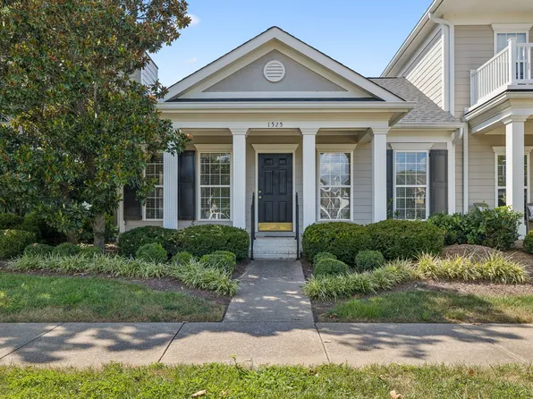 1525 Stratford Hall Cir, Murfreesboro, TN 37130