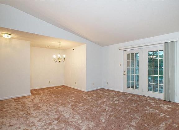 3rd image of 905 Hanna Place Ct APT D