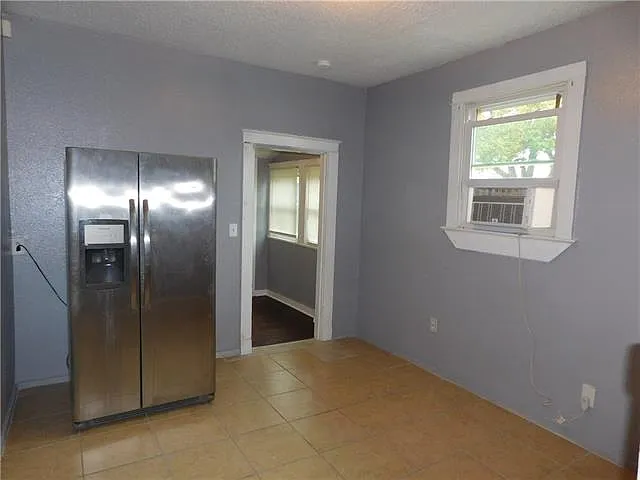 1342 Alvar St — Photo 8