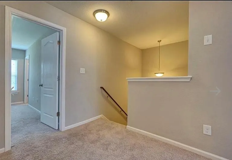 6019 Newington Pl — Photo 6