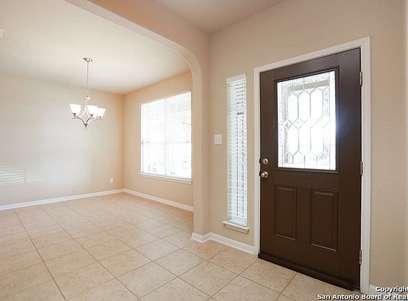 4th image of 25167 Buttermilk Ln