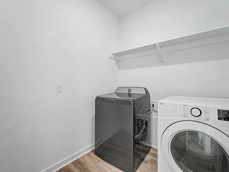 407 W Taverner Xing — Photo 21