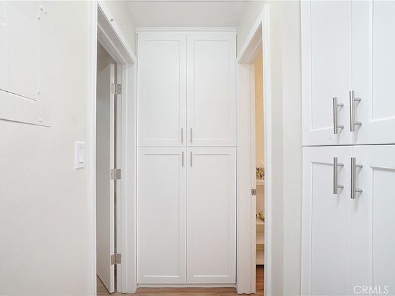 4th image of 1405 E 1st St APT 10