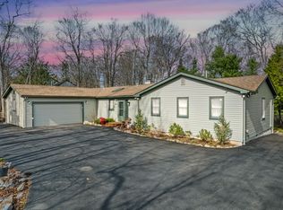 2589 Country Club Dr, Tobyhanna, PA