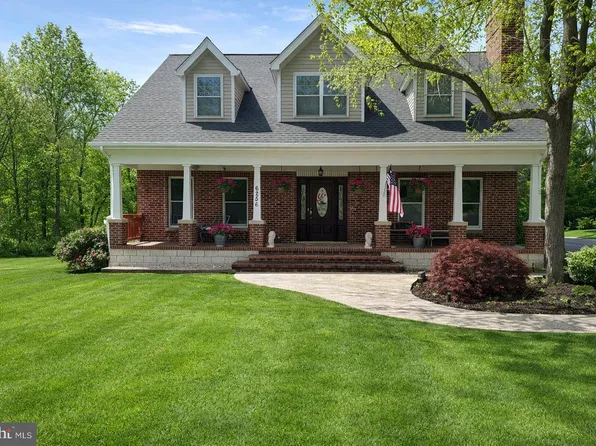 6256 Woodfair Dr, Fairfax Station, VA 22039