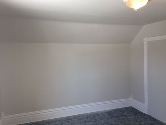 5th image of 327 Vandalia St