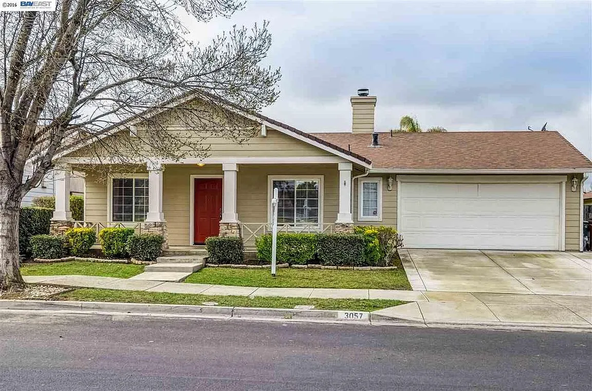 3057 Carey Ln photo 1