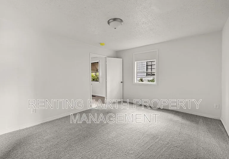 1893 Princeton Ct SW — Photo 9