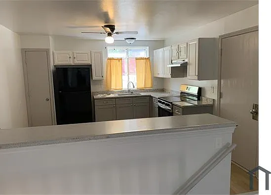 4460 Durham Ct — Photo 2