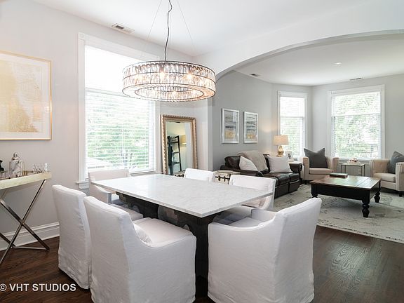 3rd image of 109 S Grove Ave #2N