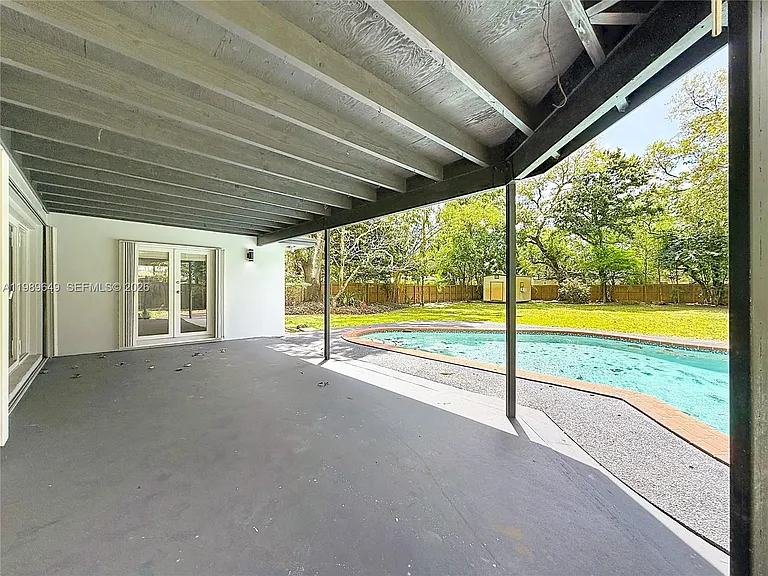 4330 SW 7th St — Photo 47