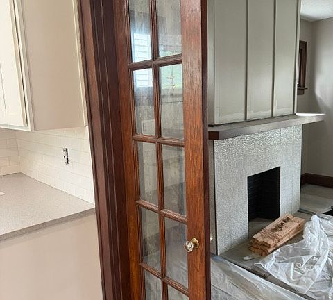 3rd image of 1465 Hildreth Ave