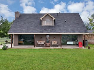 100 Shadle Ridge Ct, Poolville, TX 76487