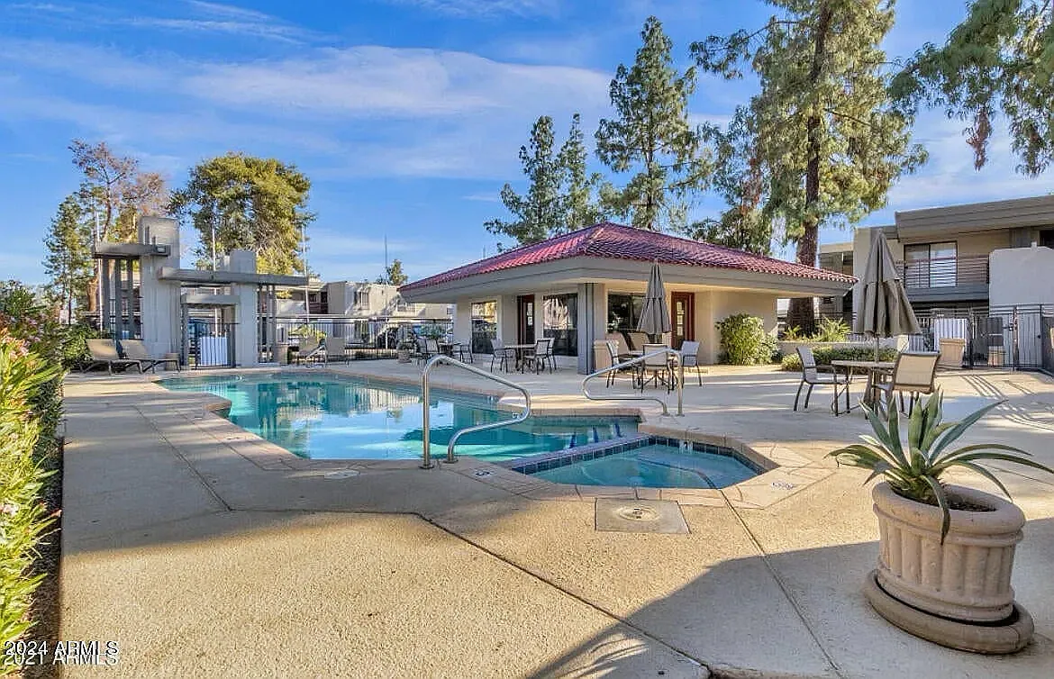 2 bed, 975 sqft, $1,850 — Photo 3
